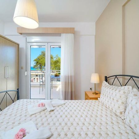 L&K Apartment Golden Beach Chrisi Ammoudia Esterno foto