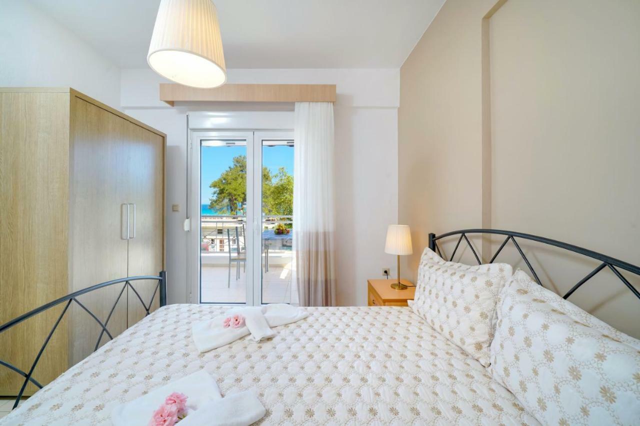L&K Apartment Golden Beach Chrisi Ammoudia Esterno foto