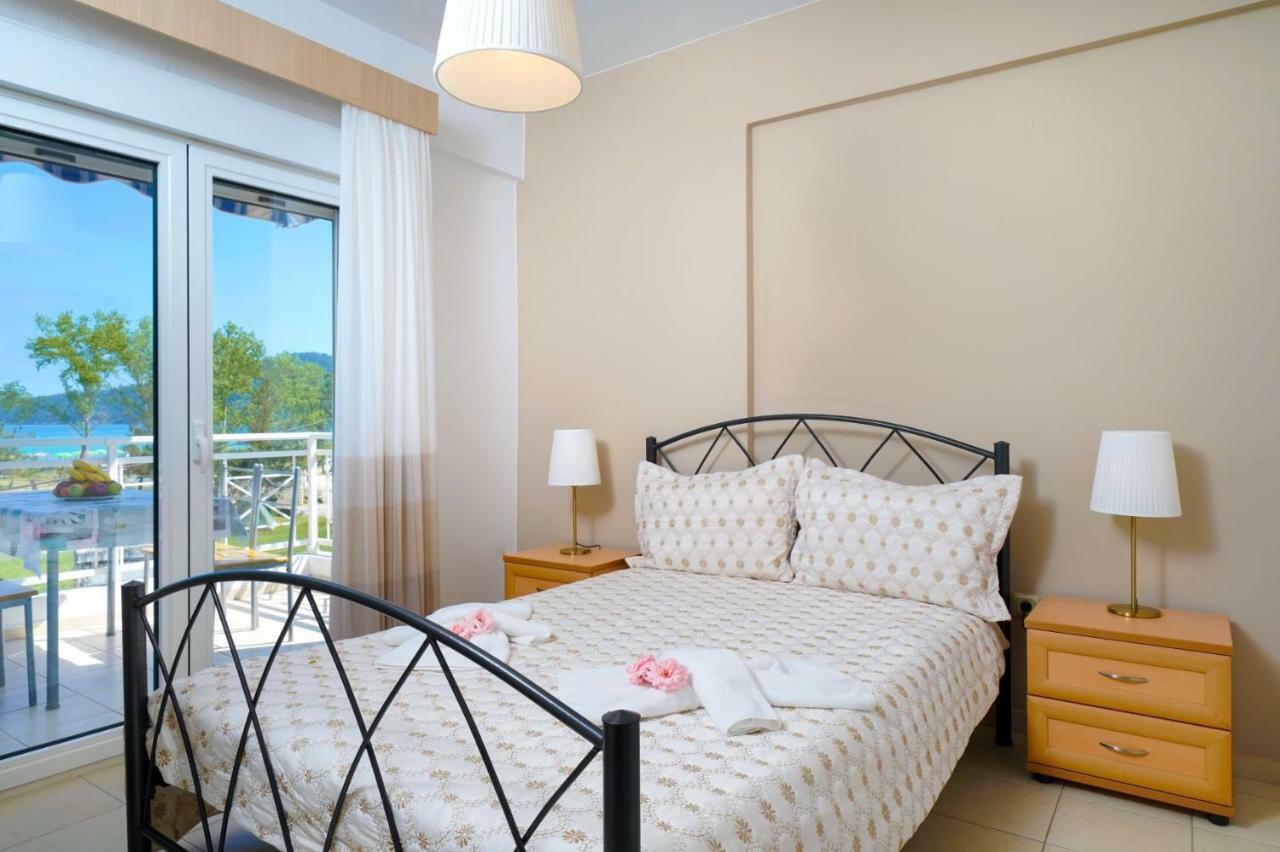 L&K Apartment Golden Beach Chrisi Ammoudia Esterno foto